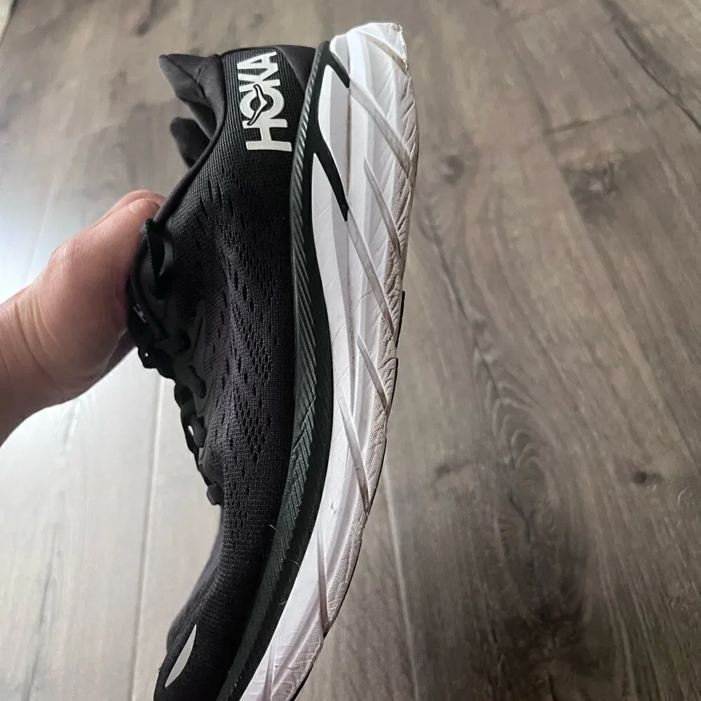Hoka One One Clifton 8 Black White Women Shoes size 9.5D